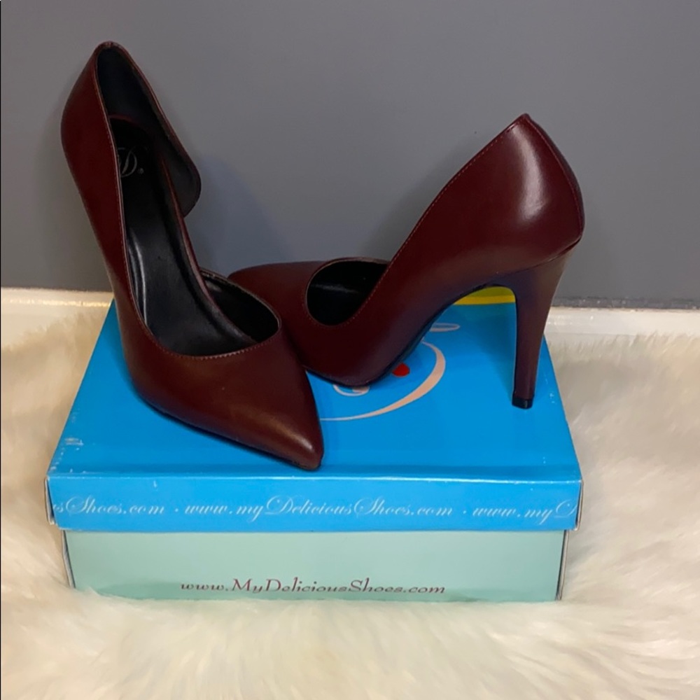 Beautiful Burgundy Heel